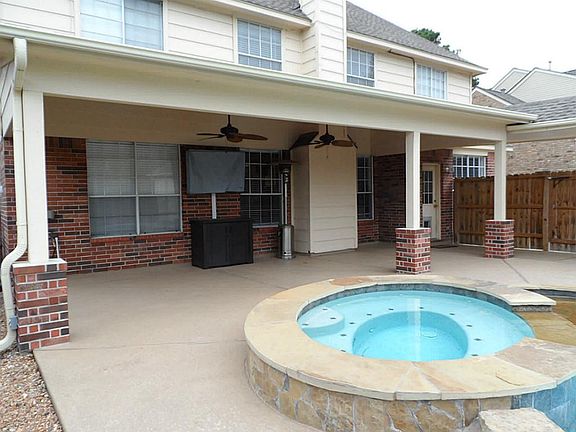 4th image of 2115 Spinnaker Dr