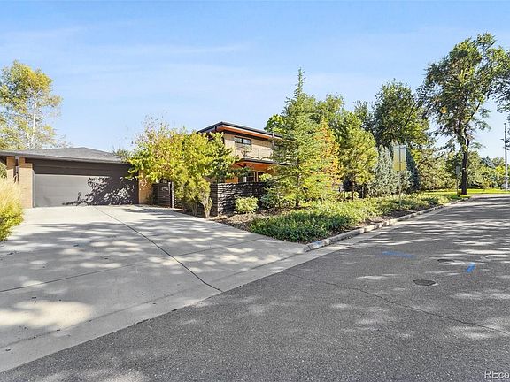 4th image of 4807 E 6th Avenue Parkway
