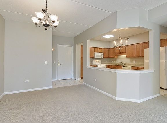4th image of 1675 Mill St APT 404