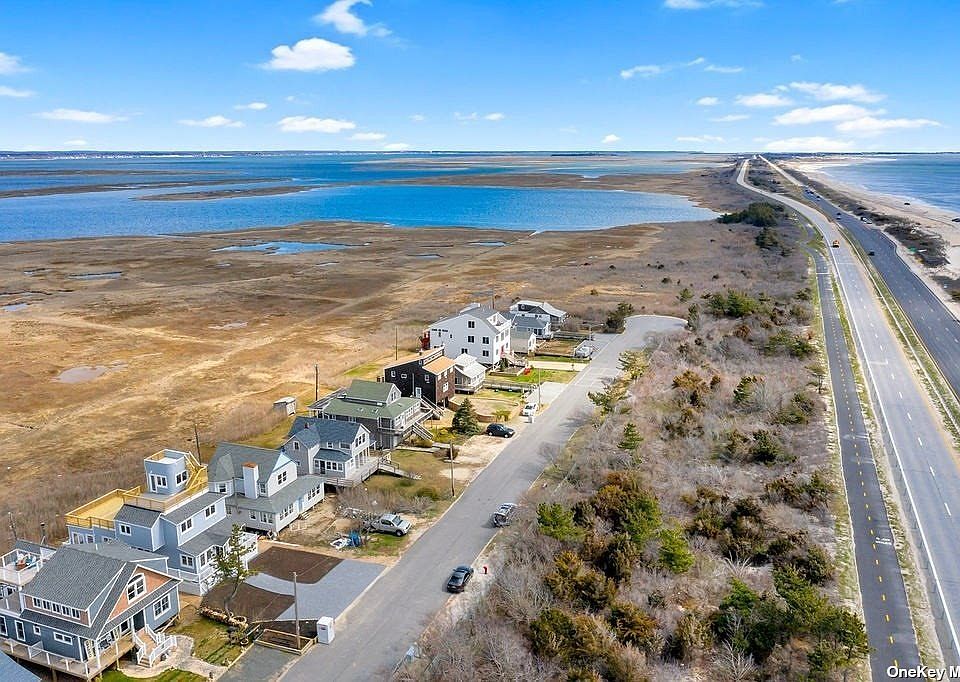 13 Cottage Walk, Gilgo Beach, NY 11702 MLS 3366504 Zillow