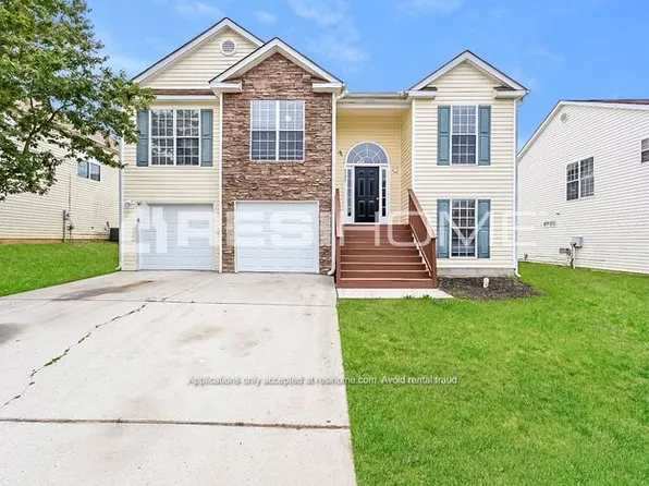 3375 Waggoner Pl, Rex, GA 30273