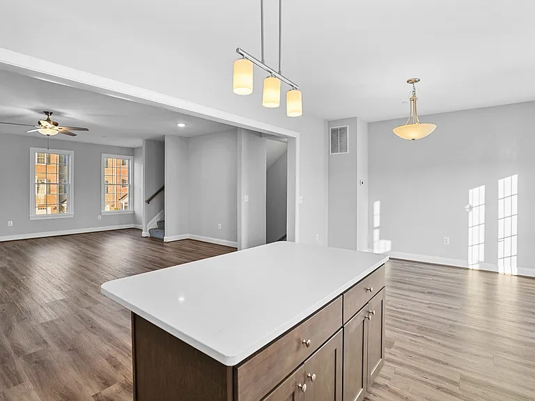 981 Rye Dr — Photo 8