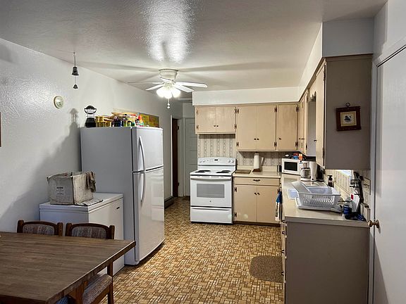 4th image of 841 Peninsula Dr