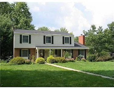 2332 Southwood Dr photo 1