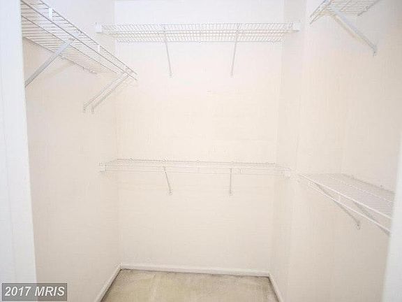 3rd image of 43117 Autumnwood Sq