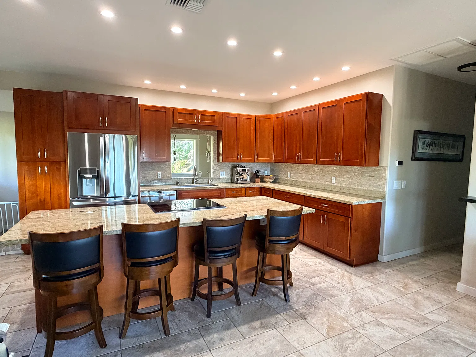 4 bed, 1740 sqft, $5,500 — Photo 4