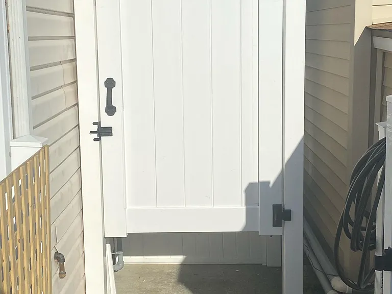 362 Venice Dr — Photo 13