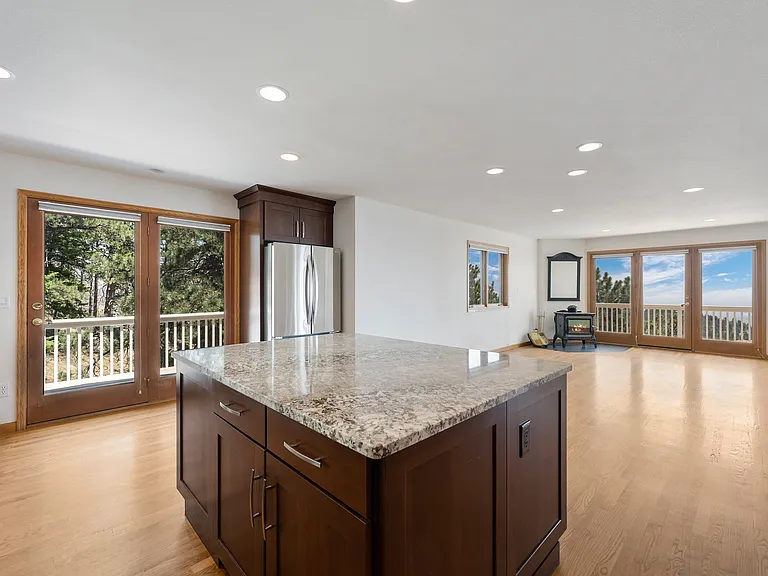 1281 Peakview Cir — Photo 14