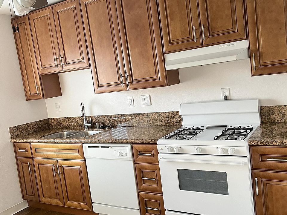1st image of 552 D St APT 26