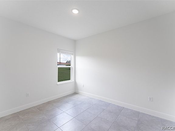3rd image of 998 W Citrus Springs Blvd