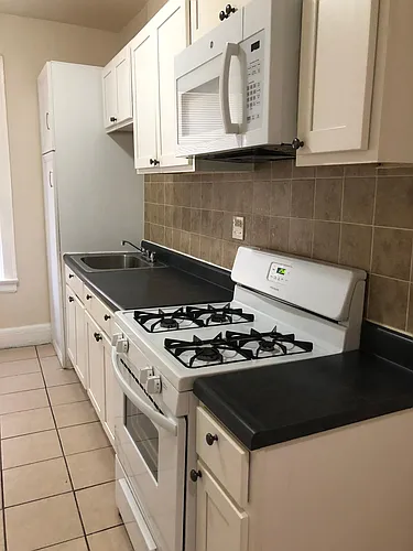18 Kensington Ave Photo 1