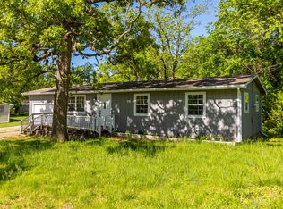 13 Leisure Rd, Eldon, MO 65026