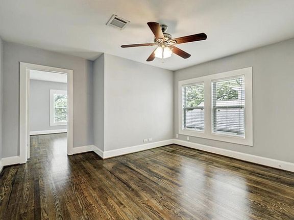 5th image of 1011 E 6th 1/2 St APT 3