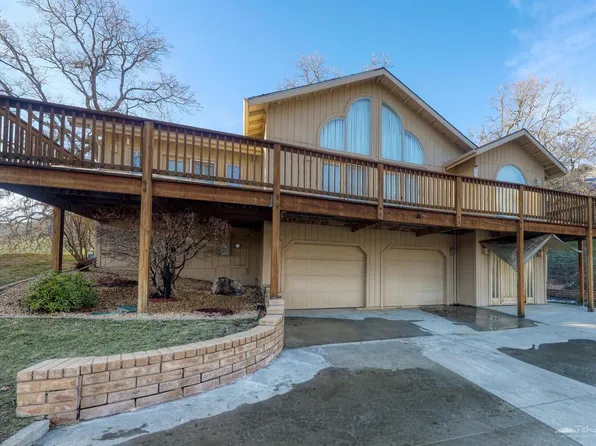 29861 Greenwater Dr, Tehachapi, CA 93561