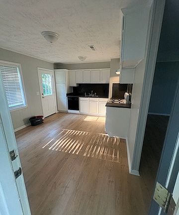 Breakfast Room & Newly Renovated Kitchen