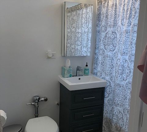 3rd image of 432 W Belmont Ave APT 510