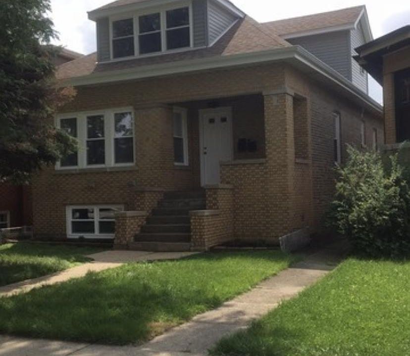 1st image of 2518 N McVicker Ave #2