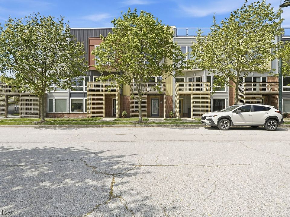 1st image of 1268 W 74th St