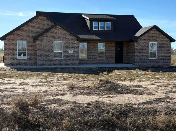 30 Country Club Dr, Farwell, TX 79325