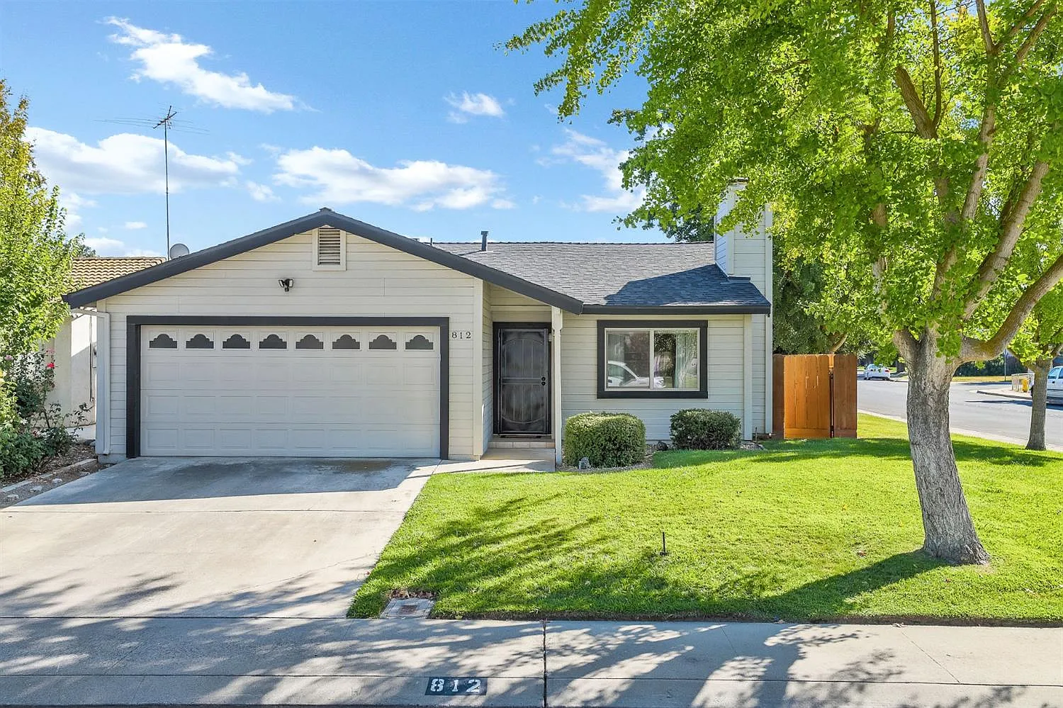 812 Canelli Cir photo 1