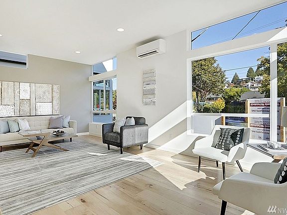 5th image of 7329 Fauntleroy Way SW