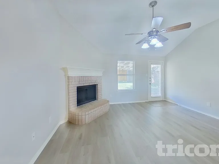 12212 Rolling Ridge Dr — Photo 3