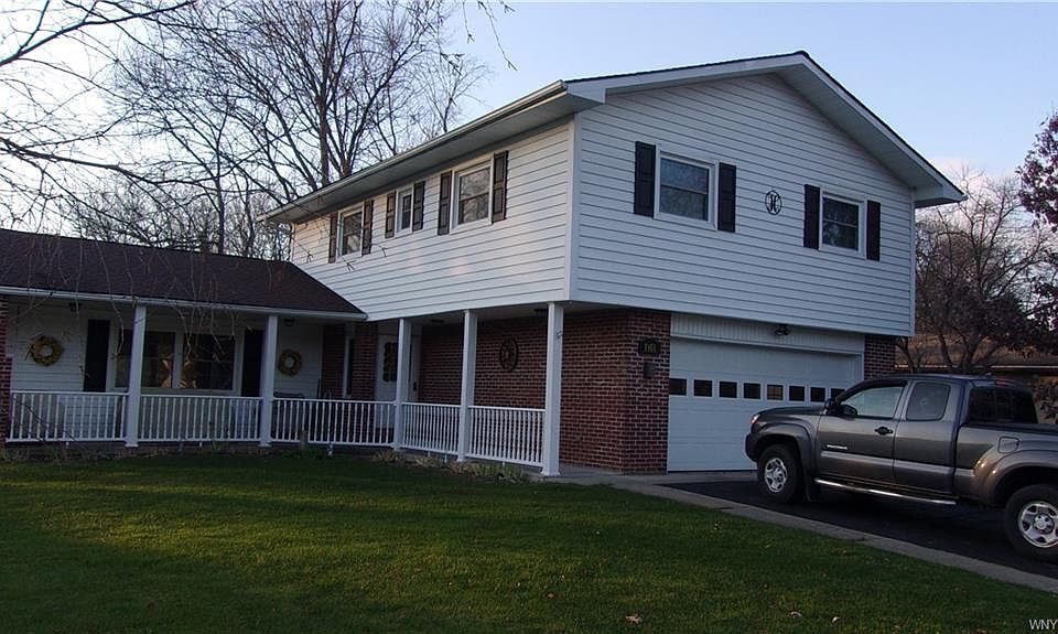 1st image of 1901 Riverview Dr
