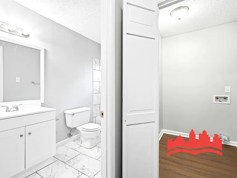4921 Shayne Ln — Photo 22