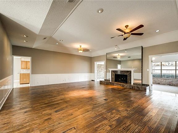 4th image of 5813 Cedarcrest Dr