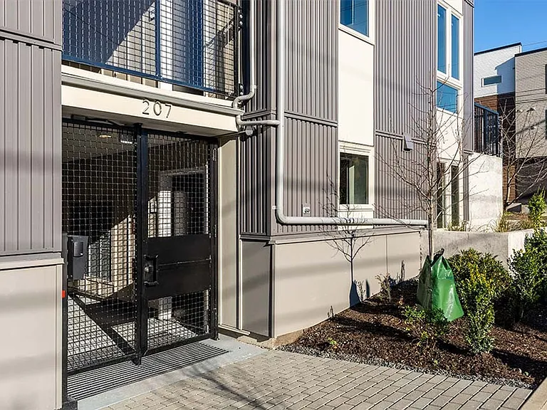 Sienna Apartments — Photo 25