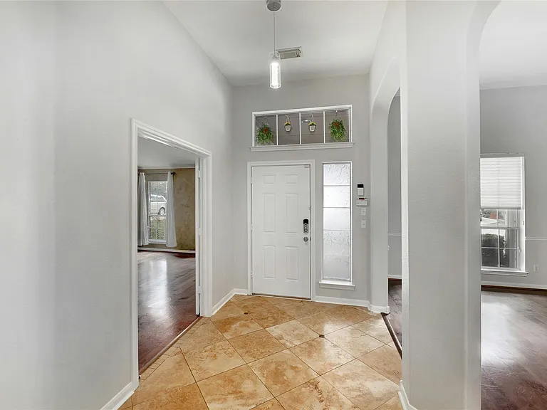 3806 Azur Ln — Photo 11