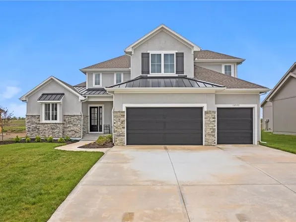 10522 N Hawthorne Ave, Kansas City, MO 64157