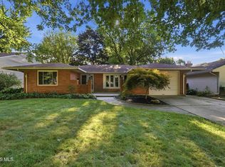 210 Cedar Ln, Waterville, OH 43566