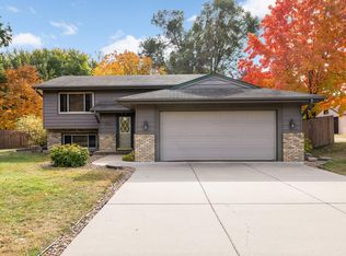2117 Brookdale Dr N, Brooklyn Park, MN 55444