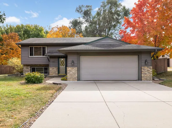 2117 Brookdale Dr N, Brooklyn Park, MN 55444