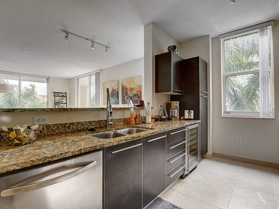 4th image of 550 Okeechobee Blvd APT 328