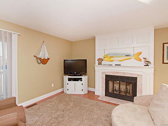 3rd image of 402 Coastal Hwy #B