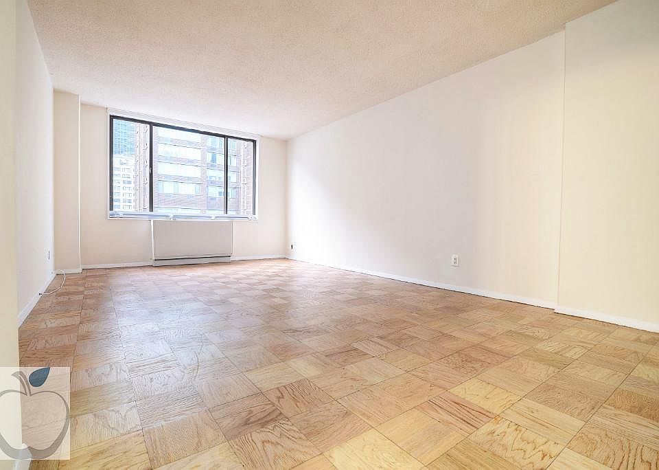 1st image of 300 W 55th St APT 8L