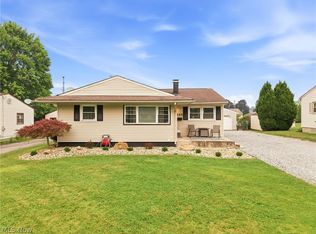 699 Saul Dr, Hubbard, OH 44425