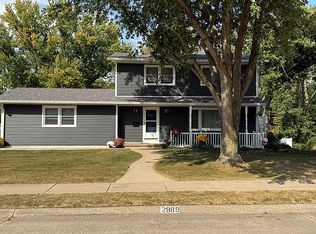 2889 Fairhaven Rd, Davenport, IA 52803