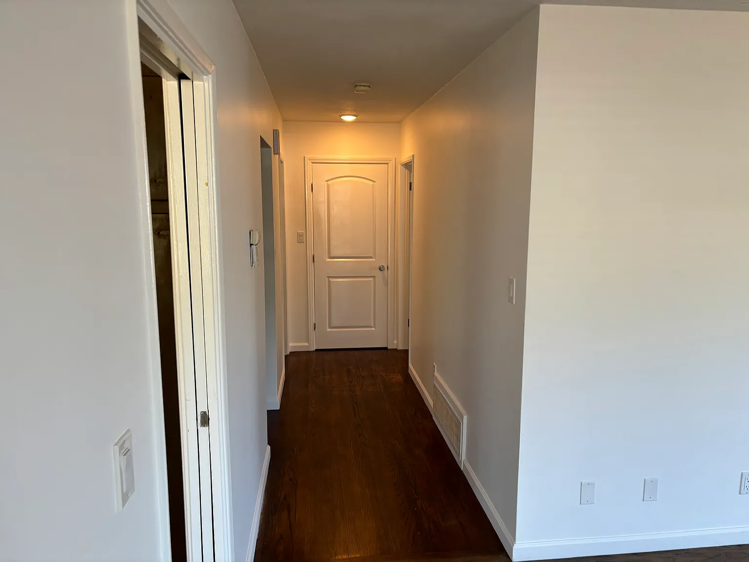 2 bed, 1180 sqft, $3,200 — Photo 2