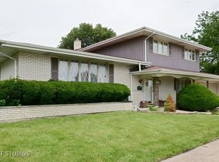 9241 S Keeler Ave, Oak Lawn, IL