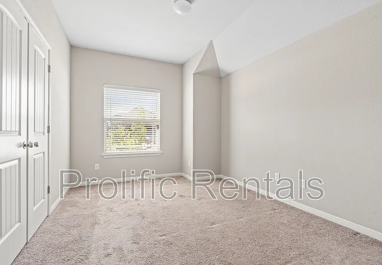 6117 Verde Dr — Photo 23