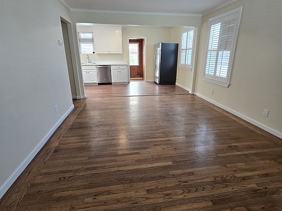 3rd image of 271 Aviador Ave