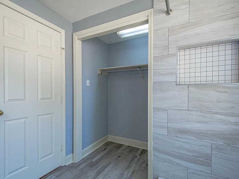 301 N Park St — Photo 32