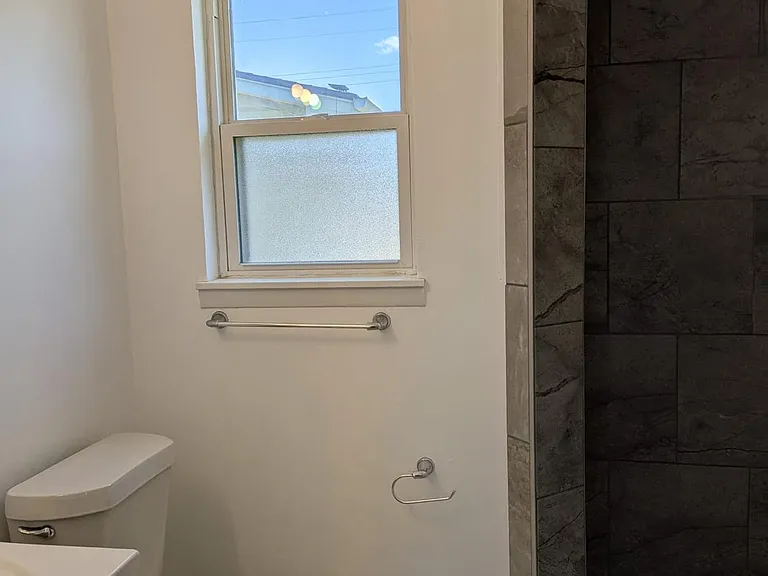 5309 Oregon Trl — Photo 3