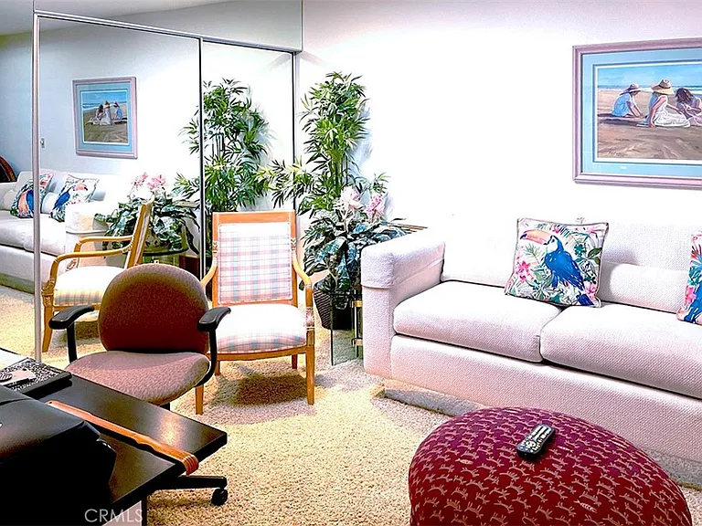 8 Cadiz Dr — Photo 9