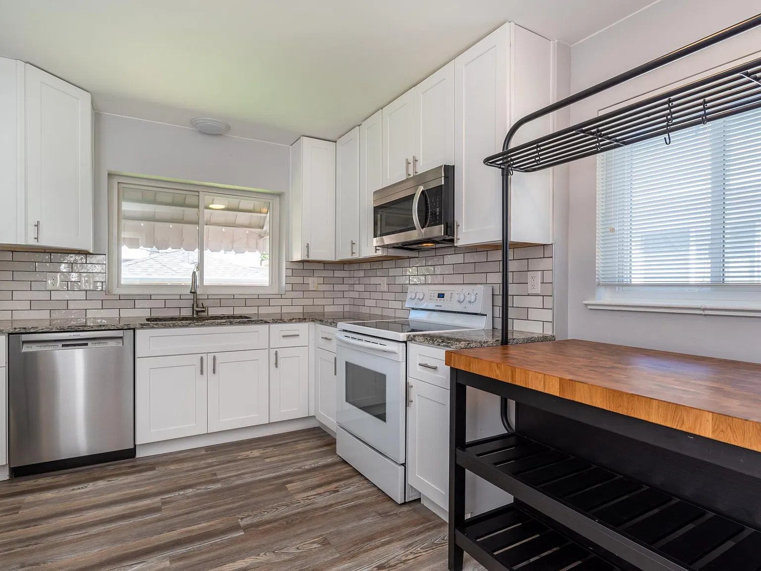 3 bed, 1800 sqft, $2,800 — Photo 3