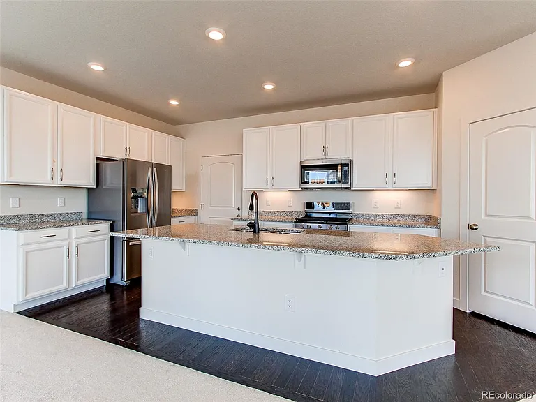 4081 Fortune Ln — Photo 5
