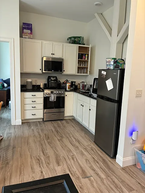 6 Dixon Ave #305